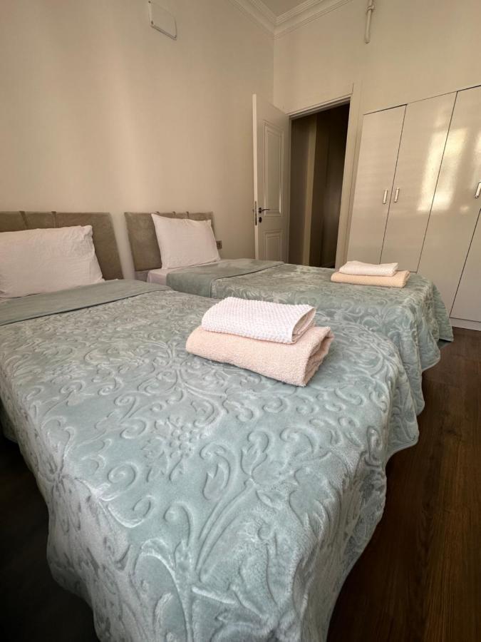 Center Of City In Besiktas 2 Plus 1 With 2 Bathroom And 3 Air Conditioner Istanboel Buitenkant foto