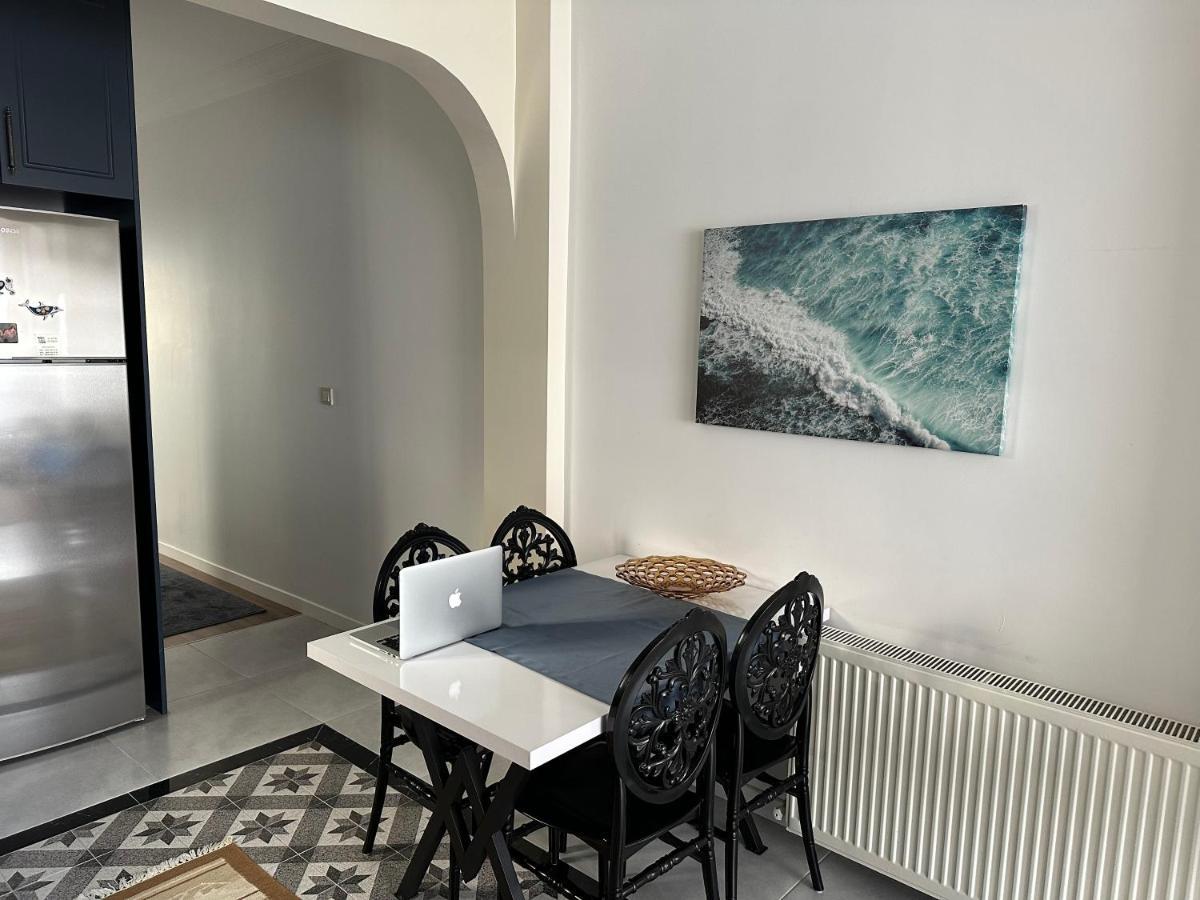 Center Of City In Besiktas 2 Plus 1 With 2 Bathroom And 3 Air Conditioner Istanboel Buitenkant foto